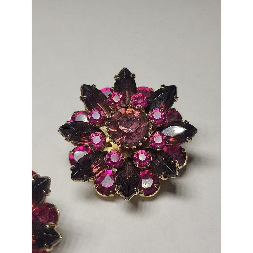 Vintage Judy Lee Fuchsia Rhinestone Cluster Flower Clip-On Earrings Gold Tone - Picture 5 of 8